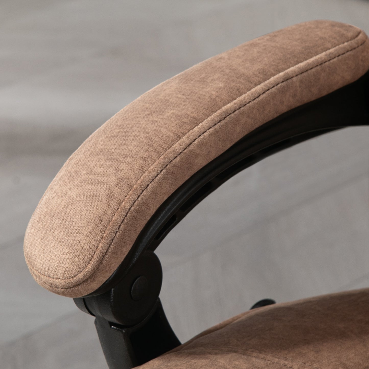 Vinsetto Massage Office Chair, Heated Reclining Computer Chair with Adjustable Height and Footrest, Brown