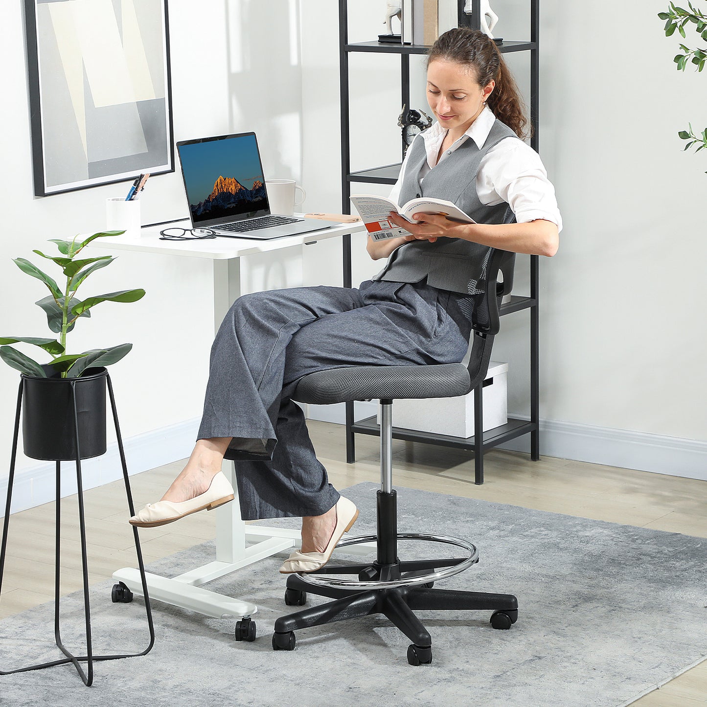 Vinsetto Ergonomic Mesh Standing Desk Chair with Adjustable Footrest Ring and Seat Height Charcoal Grey