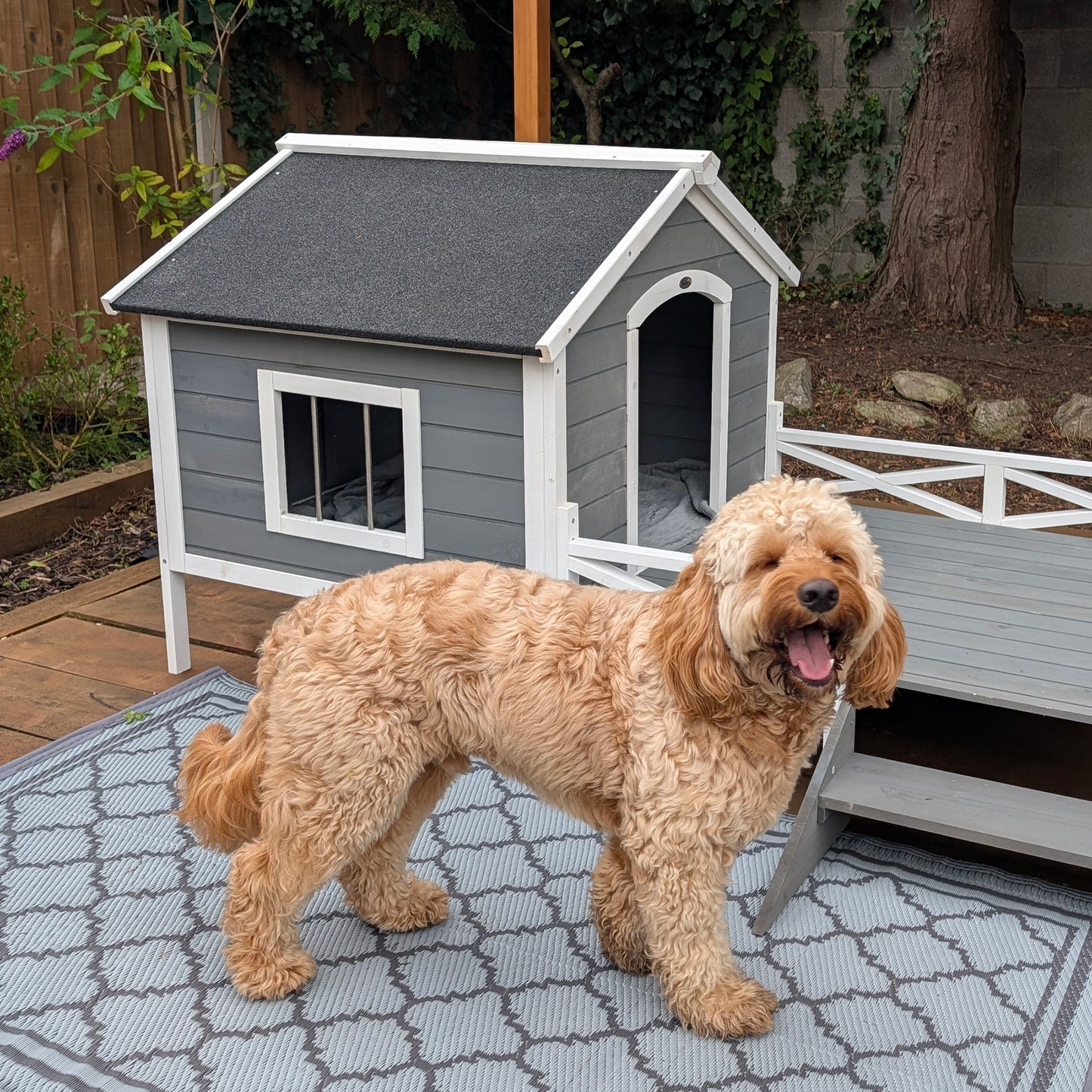 PawHut Small/Medium Dog House with Porch, Grey