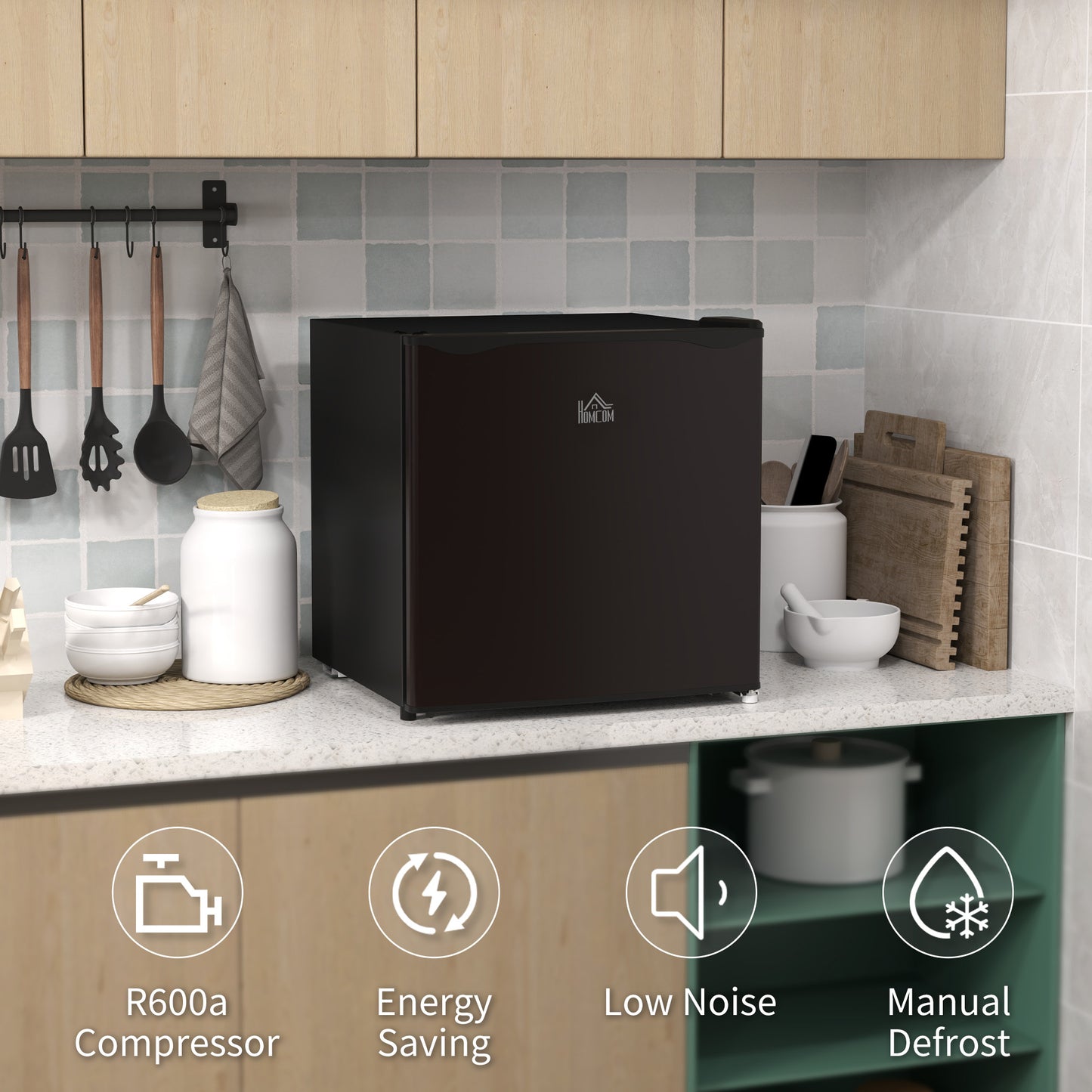 HOMCOM 35L Mini Freezer, -24 to -14 Temperature - Black