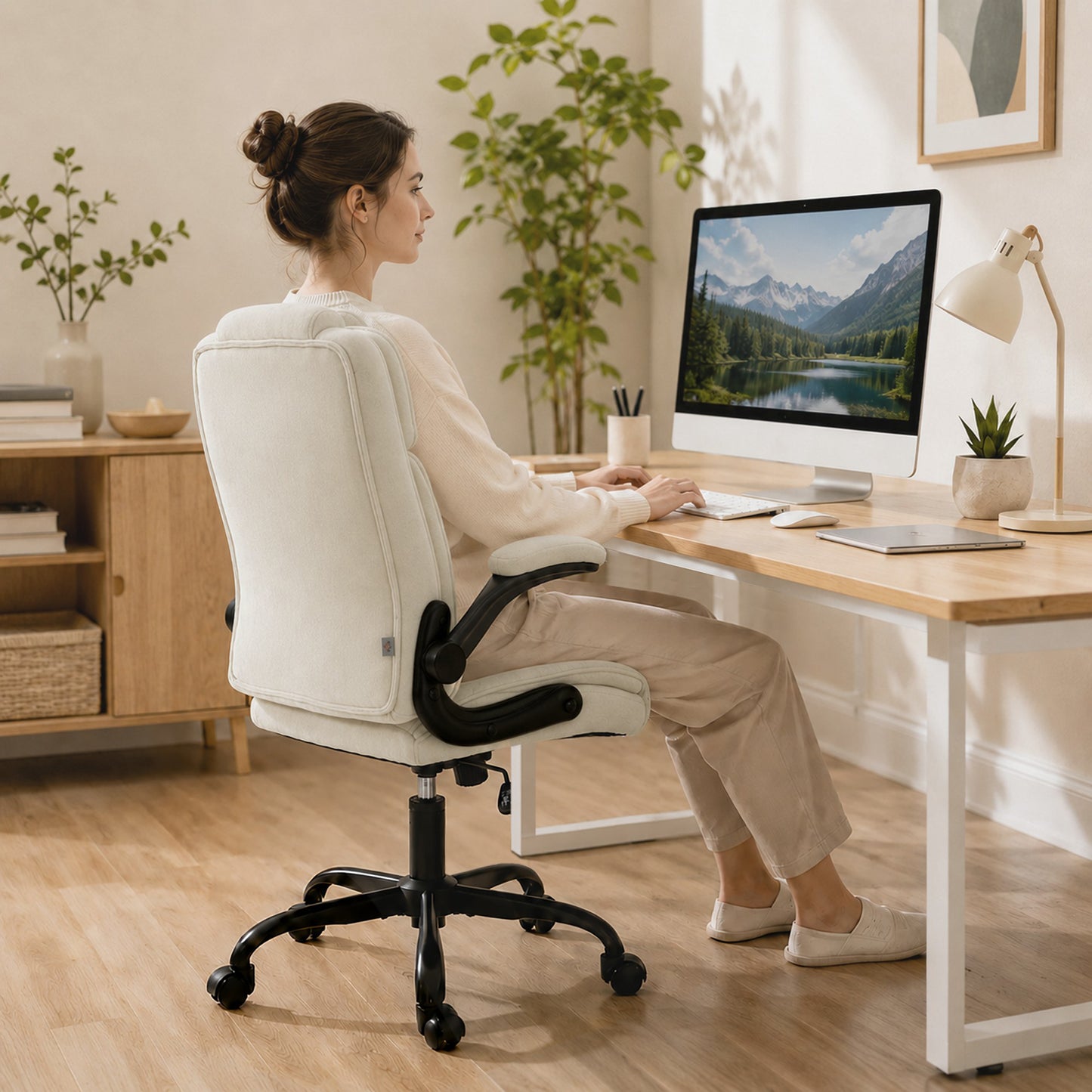 HOMCOM Office Chair, Ergonomic Desk Chair with Flip-up Armrest, Pocket Springs, Swivel Wheels, Adjustable Height, Beige