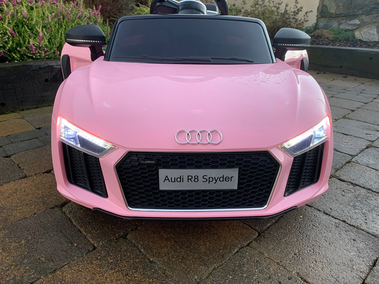 Licensed Audi R8 Spyder 12V Electric Ride On Car Pink with 2.4GHz remote