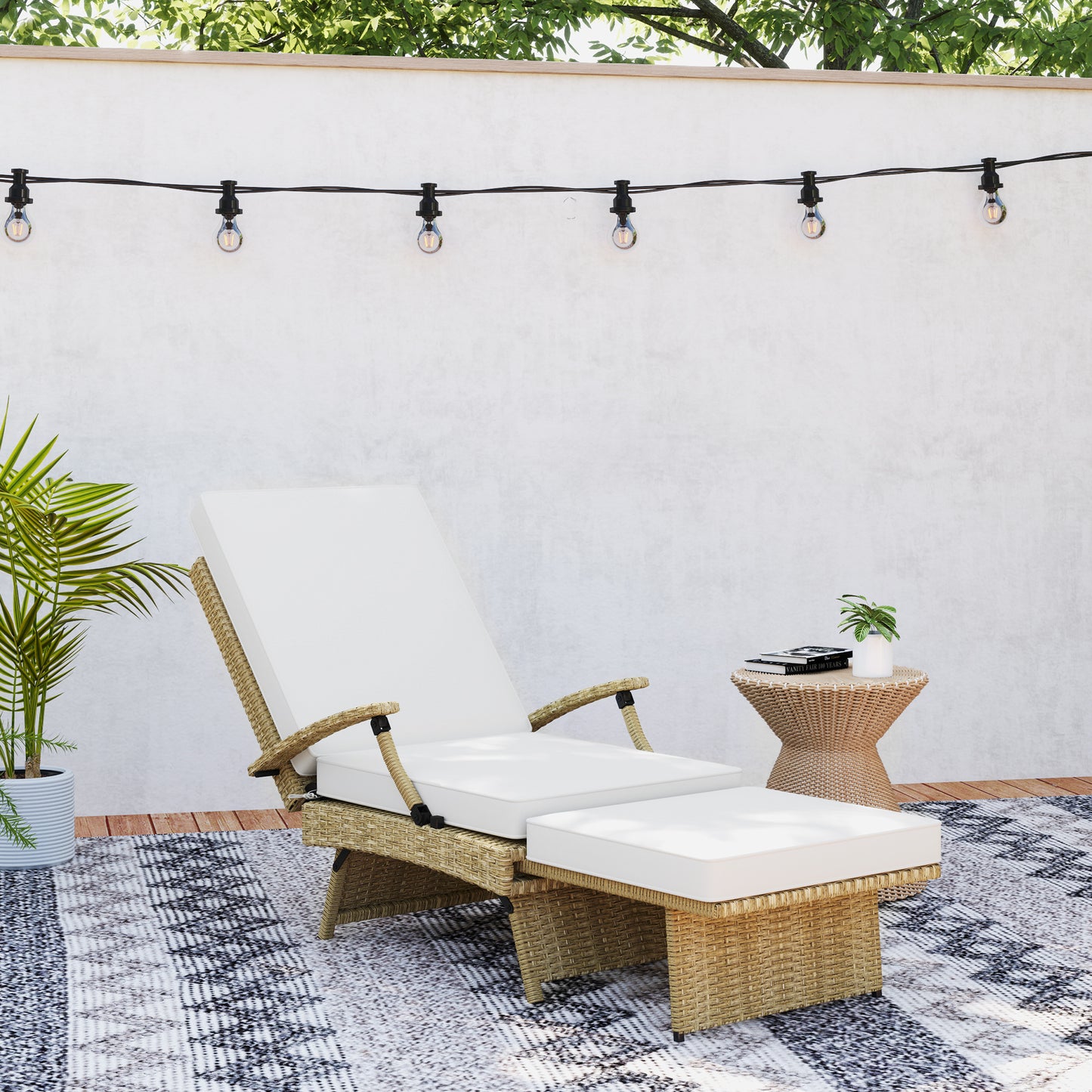 Outsunny 80° Reclining Rattan Lounger - White/Beige