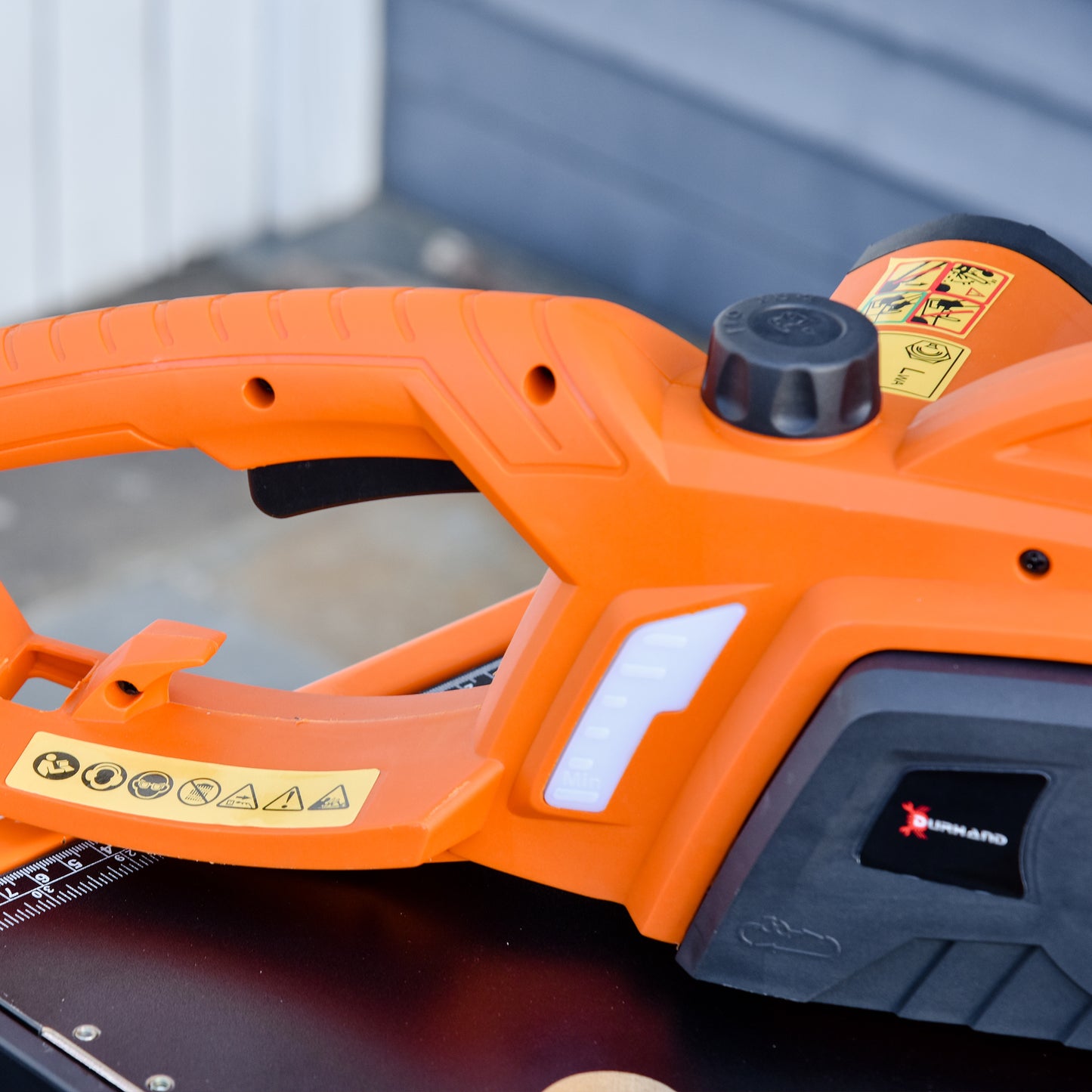 DURHAND 2000W Powerful Electric Chainsaw, 16" Aluminium Blade Portable Corded Chain Saw, 7250rpm Chain Saw for Garden Tree Pruning, 13m/s Chain Speed Auto Chain Lubrication to Cut Wood, Orange