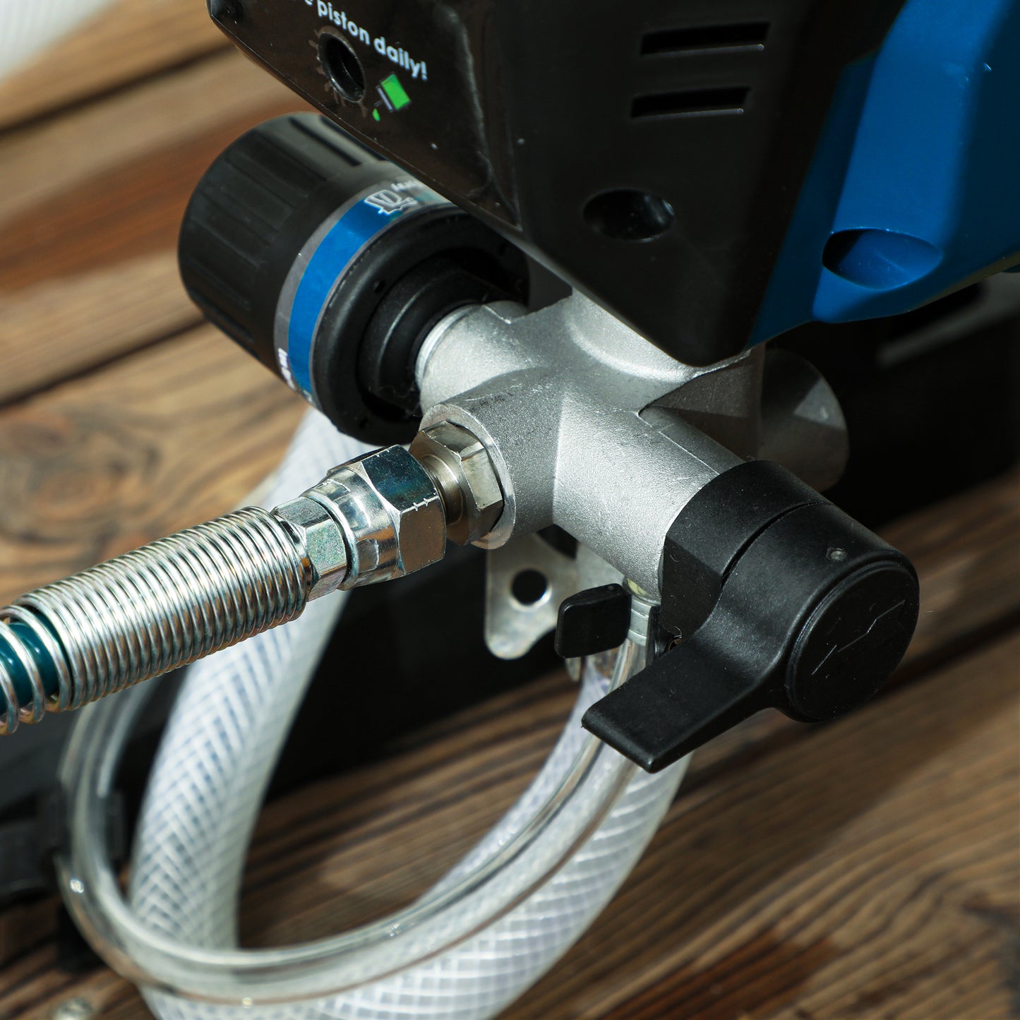 HOMCOM Airless Paint Sprayer, Thinning-Free, Electric Fence Paint Sprayer for Exterior and Inner DIY Painting Projects, Wall Spray Gun Machine, Household Use, 1.5L/min, 200Bar, 7.5m Hose Dark Blue