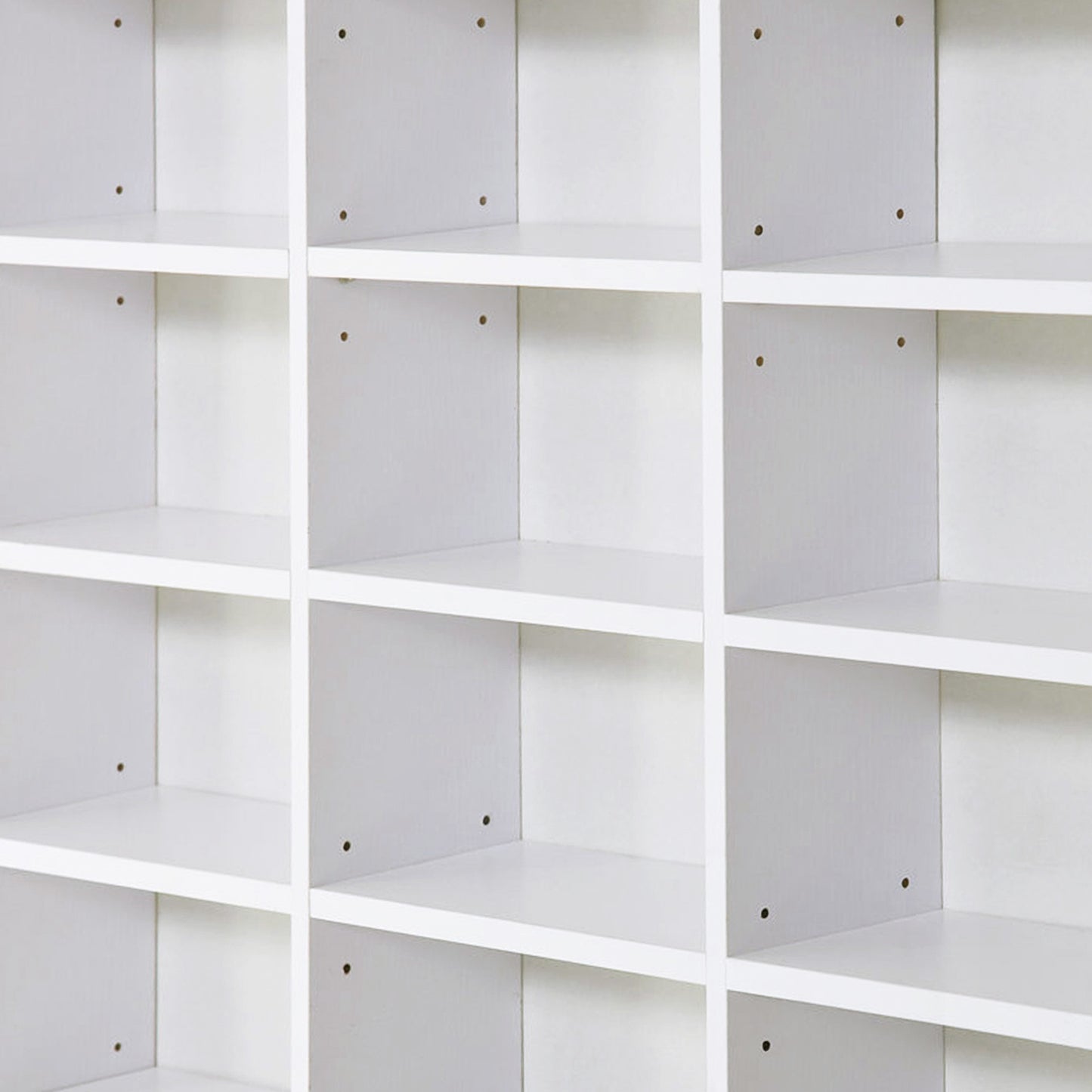 HOMCOM 33 Adjustable Compartment Storage Unit - White