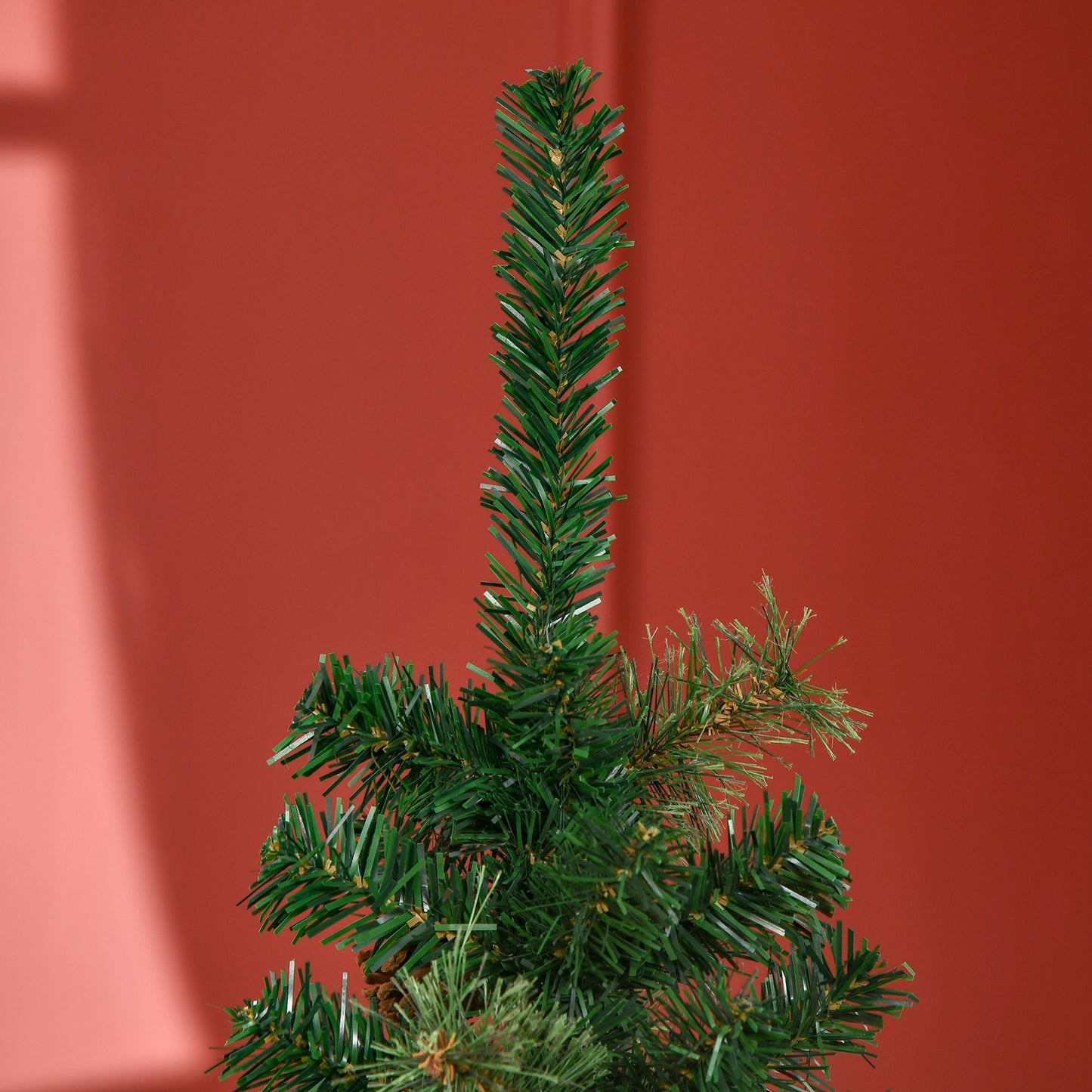 HOMCOM 5.5FT Tall Pencil Slim Artificial Christmas Tree with Realistic Branches, Tip Count and Pine Cones, Pine Needles Tree, Xmas Decoration, Green