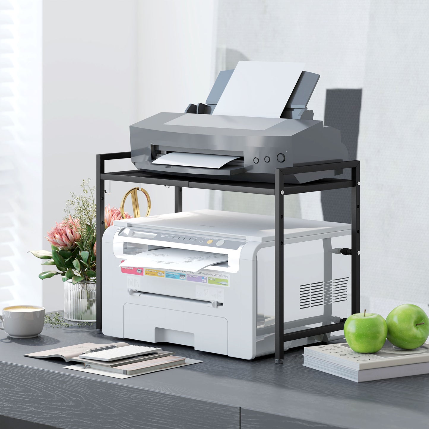 HOMCOM Expandable Microwave Oven Rack with 3 Hooks - Black