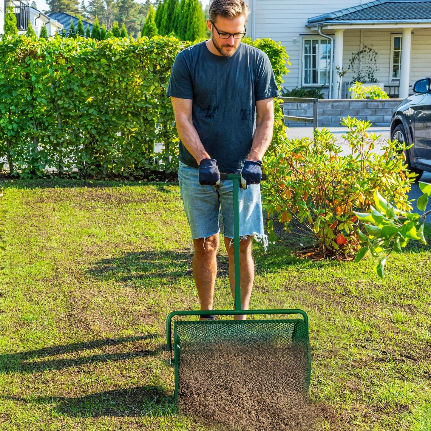 Outsunny Compost Spreader, 24" Peat Moss Spreader with Height Adjustable T Shaped Handle and Metal Mesh Basket, Garden Spreader for Seeding, Spreading Manure, Green