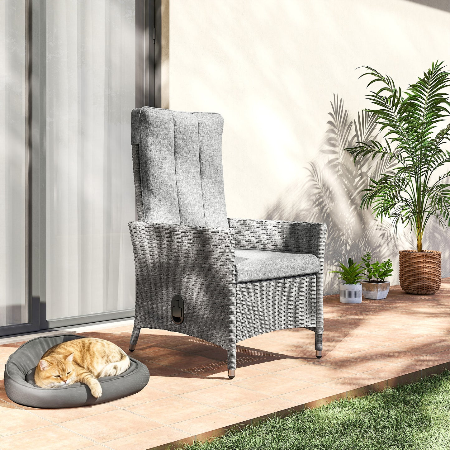 Outsunny 105Â°-150Â° Reclining Rattan Chair - Light Grey