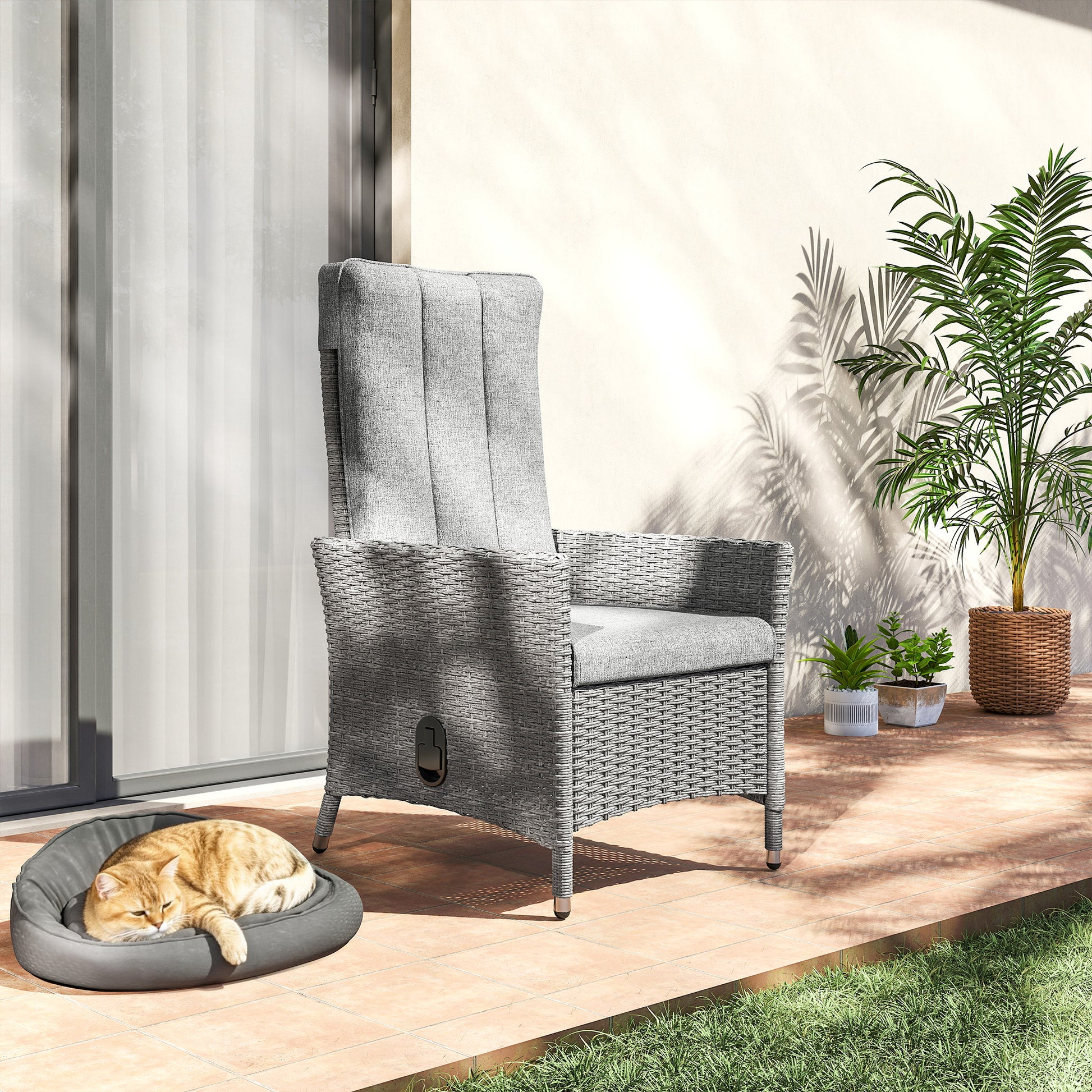 Outsunny 105Â°-150Â° Reclining Rattan Chair - Light Grey