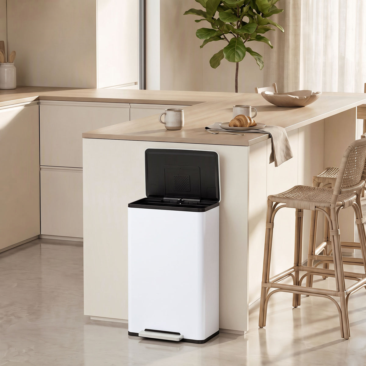 HOMCOM 45L Kitchen Bin, Pedal Bin with Soft-Close and Stay-Open Lid, Removable Inner Bucket, Odour Control for Kitchen, Office