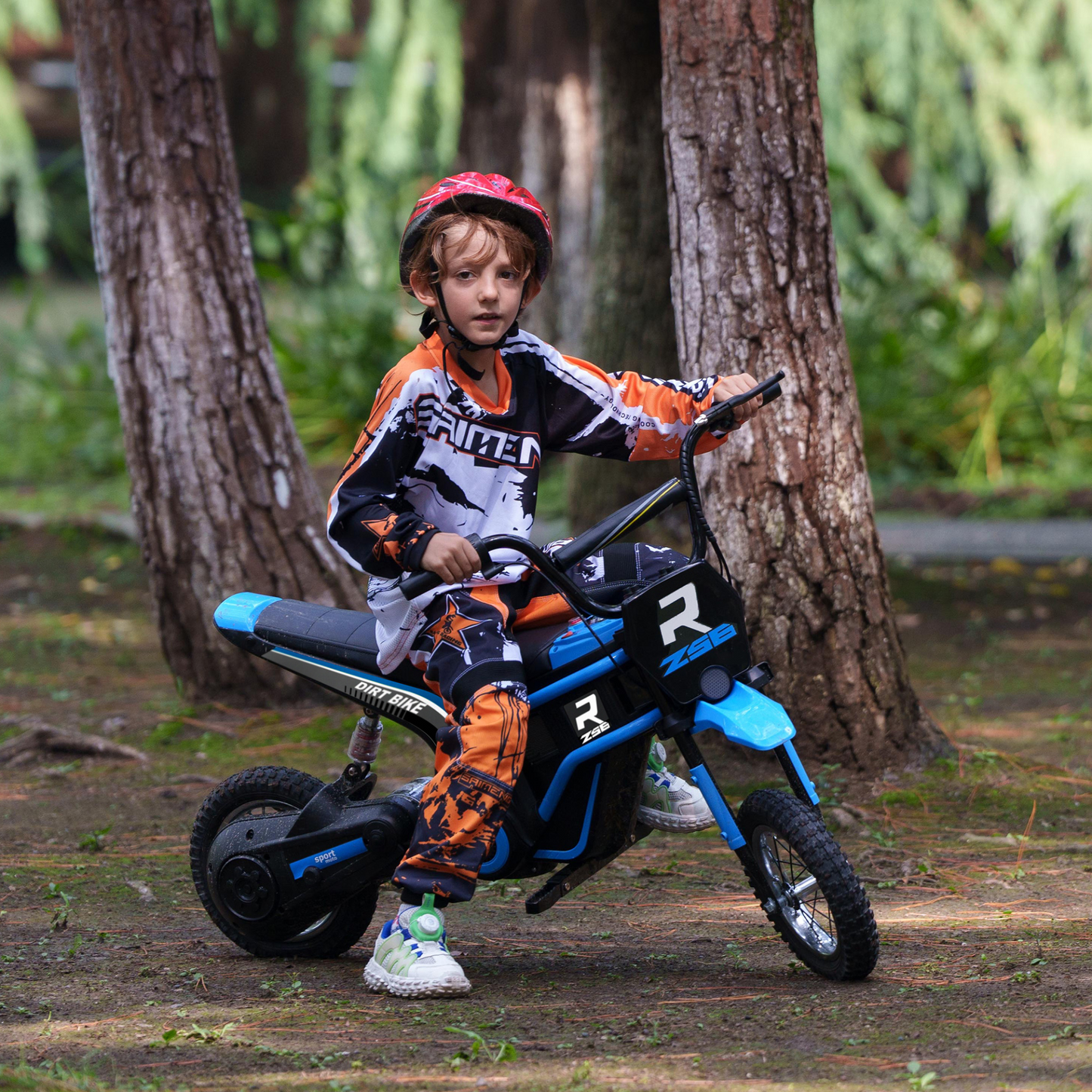 HOMCOM 24V Electric Motorbike with Twist Grip Throttle, Music, Horn, 12" Pneumatic Tyres, 16km/h Max Speed in Blue