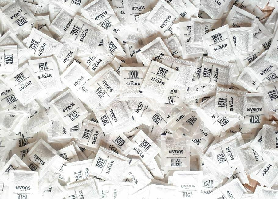 TATE & LYLE White Granulated Sugar 2000 Individual Sachets Sticks