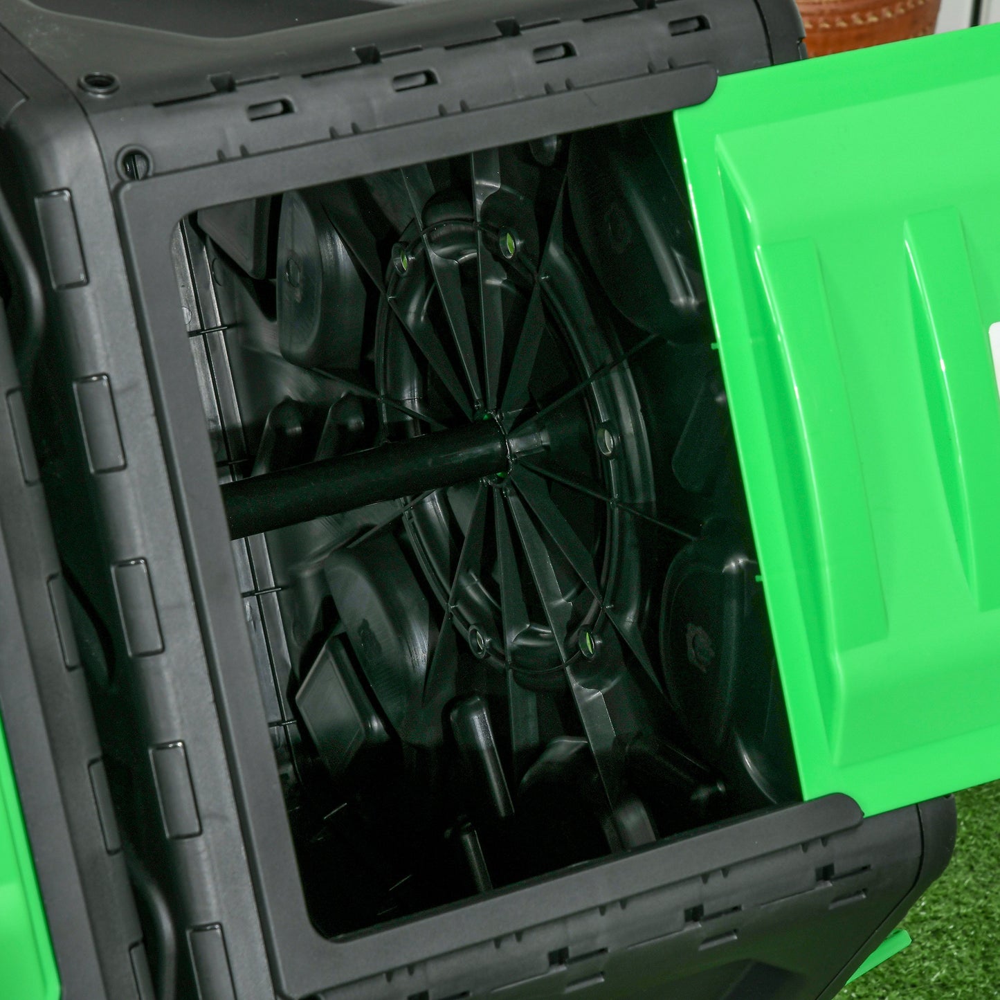 Outsunny 130L Double Chamber Composter - Black