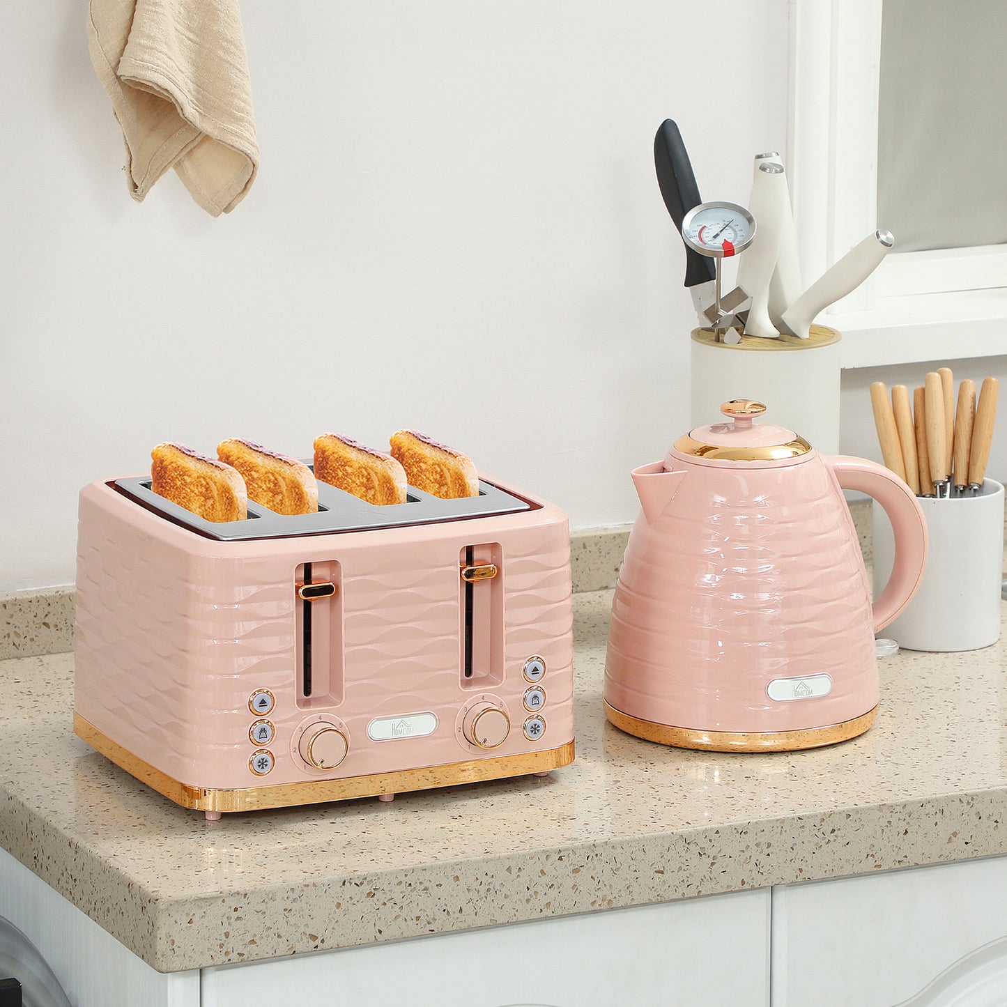 HOMCOM 3000W 1.7L Kettle & 4 Slice Toaster, Kettle and Toaster Set with 7 Browning Controls and Crumb Tray, Light Pink