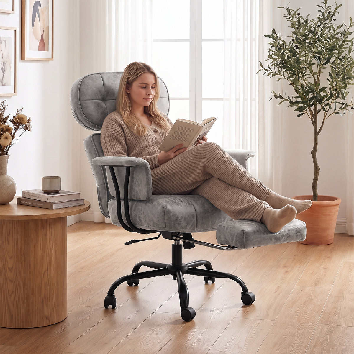 HOMCOM Office Chair, Big and Tall Desk Chair with Footrest, Wide Seat, Leathaire, Reclining Back, Swivel Wheels, Grey