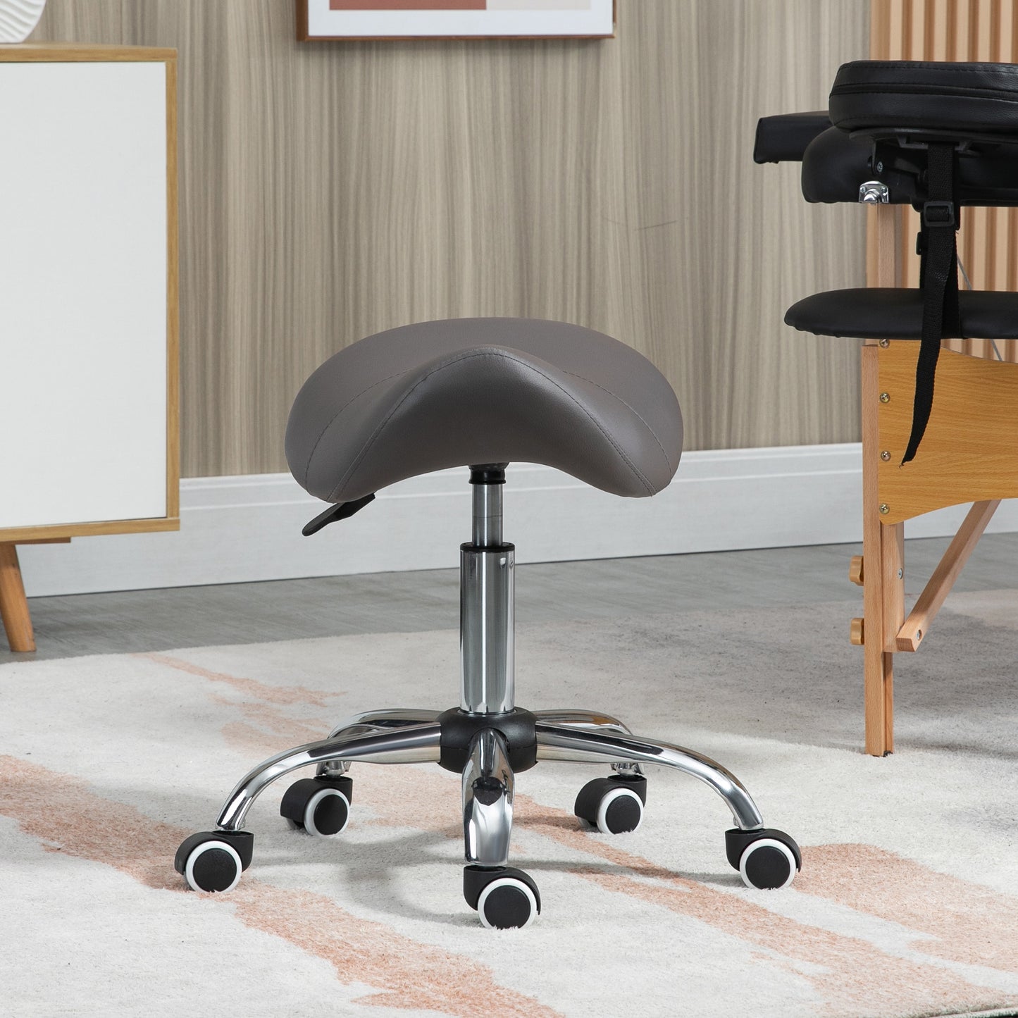 HOMCOM Cosmetic Stool 360Â° Rotate Height Adjustable Salon Massage Spa Chair Hydraulic Rolling Faux Leather Saddle Stool, Grey