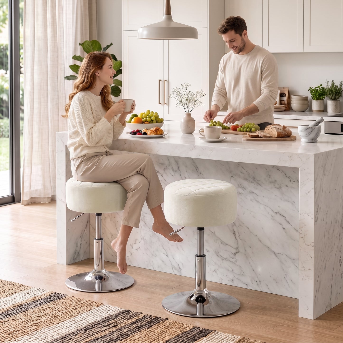 HOMCOM Bar Stool Adjustable Swivel Chair Velvet-Feel Seat 1 Piece, Beige