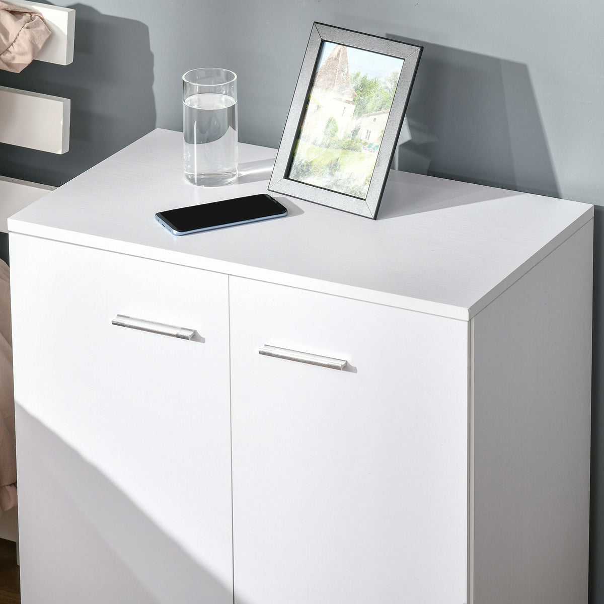 HOMCOM Mobile Sideboard Cabinet, Sideboard Storage Cabinet with 2 Doors and Internal Shelf for Office, 60 x 35 x 65 cm, White