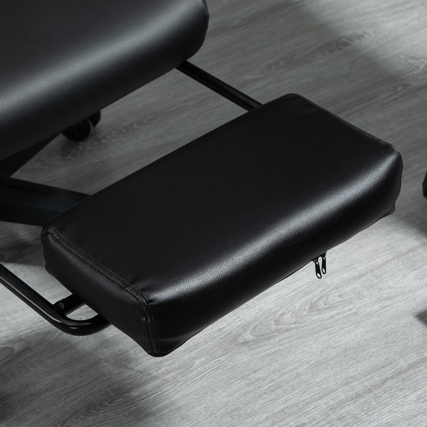Vinsetto Computer Gaming Chair with Footrest, Video Gaming Chair for Adults with 130Â° Reclining Back, Desk Chair with Lumbar Support and Adjustable Height, Black