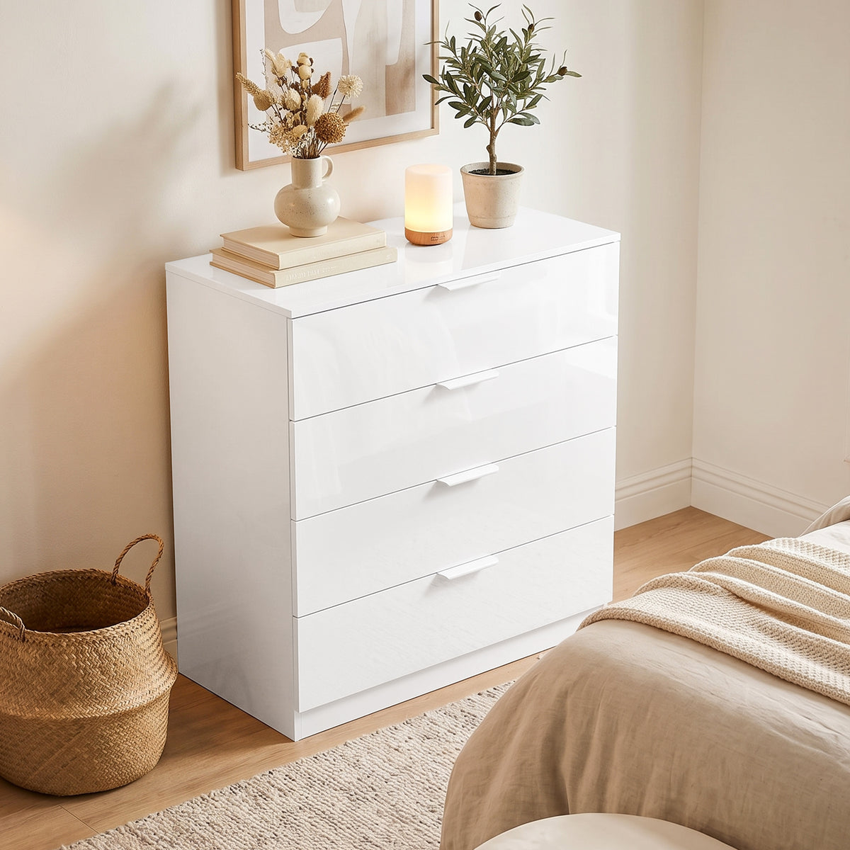 HOMCOM High Gloss 4-Drawer Chest of Drawers, Space-Saving Bedroom Storage Unit with Smooth Runners, White