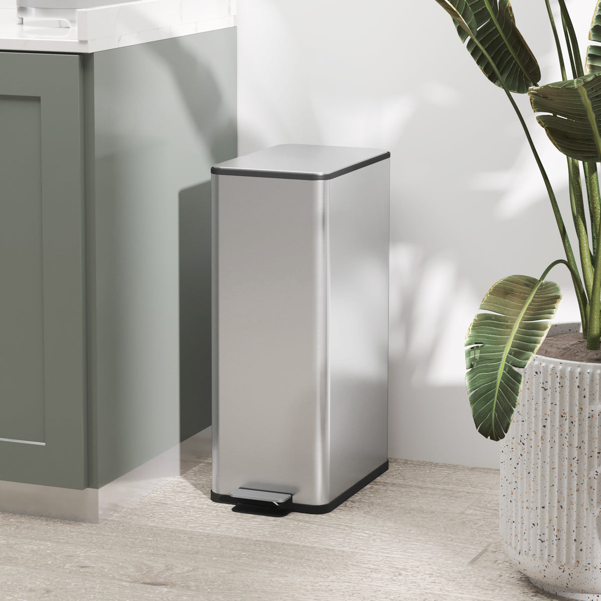 HOMCOM 20L Kitchen Pedal Bin, Slim Stainless Steel Rubbish Bin, Removable Inner Bucket, Soft-Close and Stay-Open Lid, Silver Tone