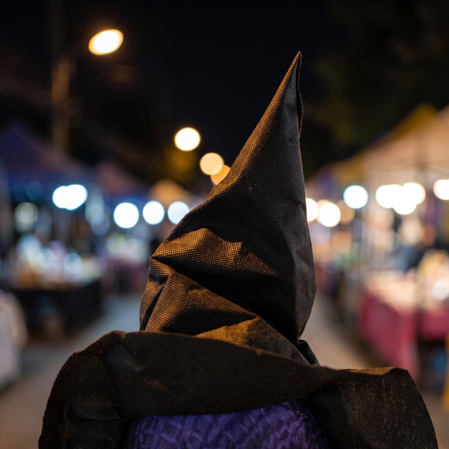 HOMCOM 120cm Witches Holding Hands Halloween Decorations Outdoor Indoor, Scary Halloween Witch Decor with Light-Up Heads