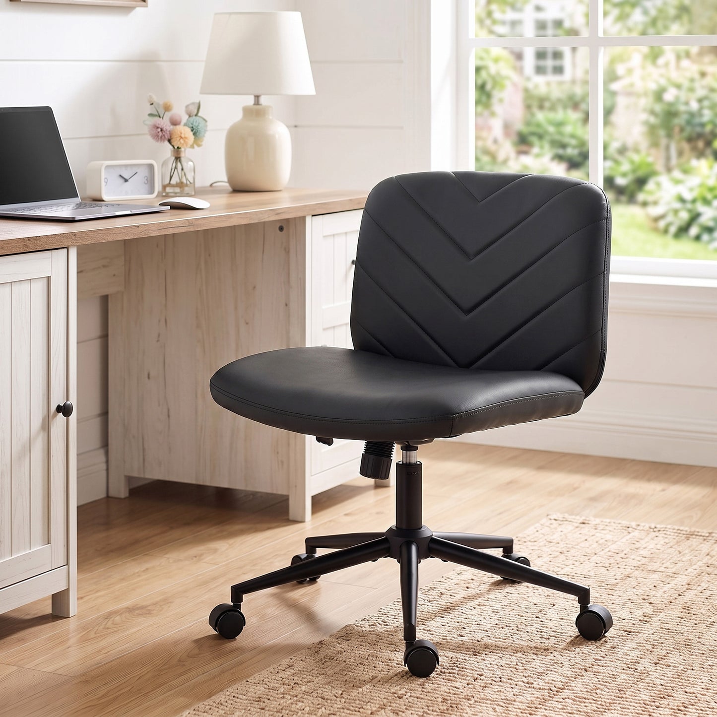 HOMCOM Home Office Desk Chair Height Adjustable Swivel Chair Cross Legged Wide Seat Swivel Wheels Black