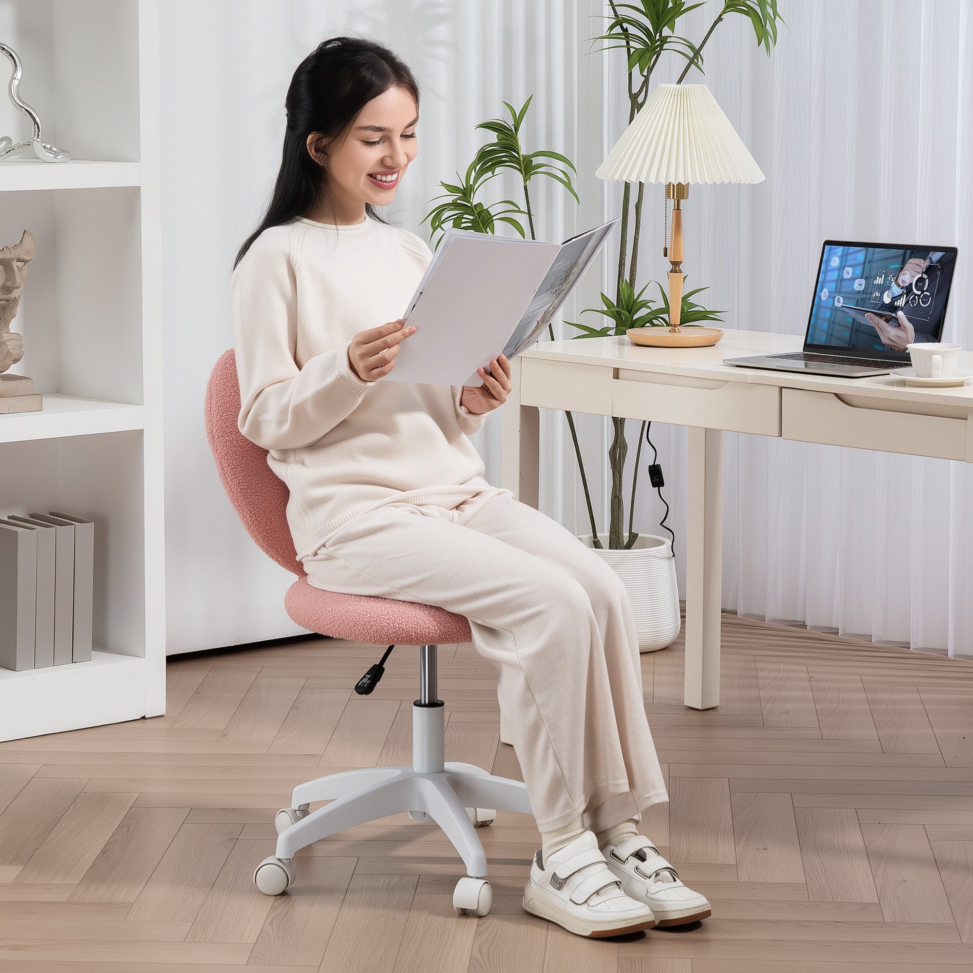  ensuring optimal comfort and posture alignment.</li><li>Flexible movement: Equipped with swivel wheels and seat