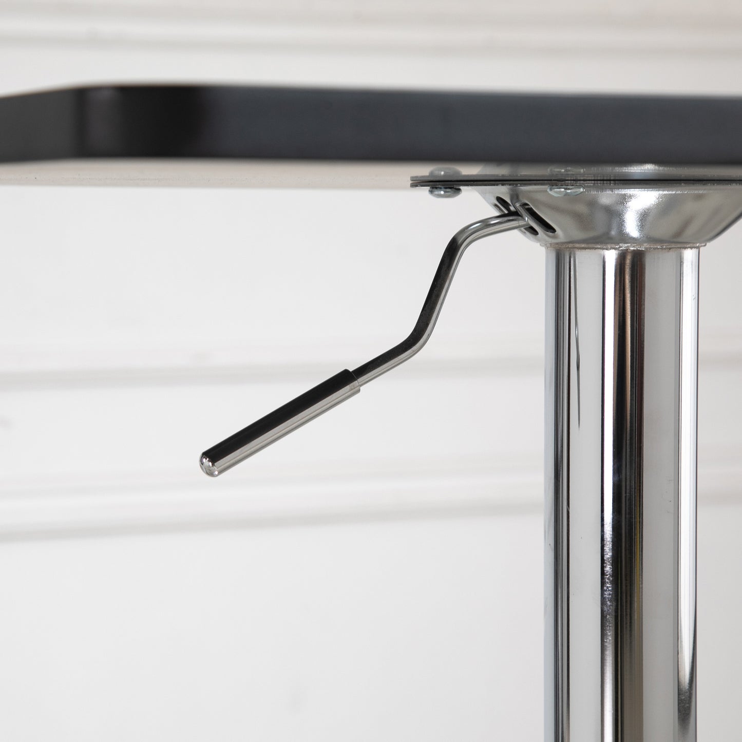 HOMCOM Modern Height Adjustable Counter Bar Table with 360Â° Swivel Tabletop and Electroplating Metal Base, Pub Desk for Living Room, Kitchen, Restaurant, Pub, Black and Silver