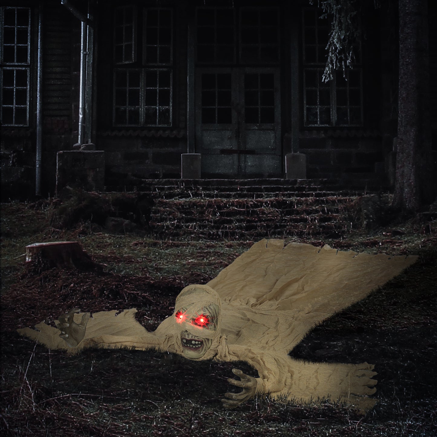 Outsunny 183 cm Life Size Halloween Animated Crawling Mummy with Glowing LED Eyes, 8/16H Timer, Scary Halloween Decorations, Battery Operated, Indoor Outdoor Party Props