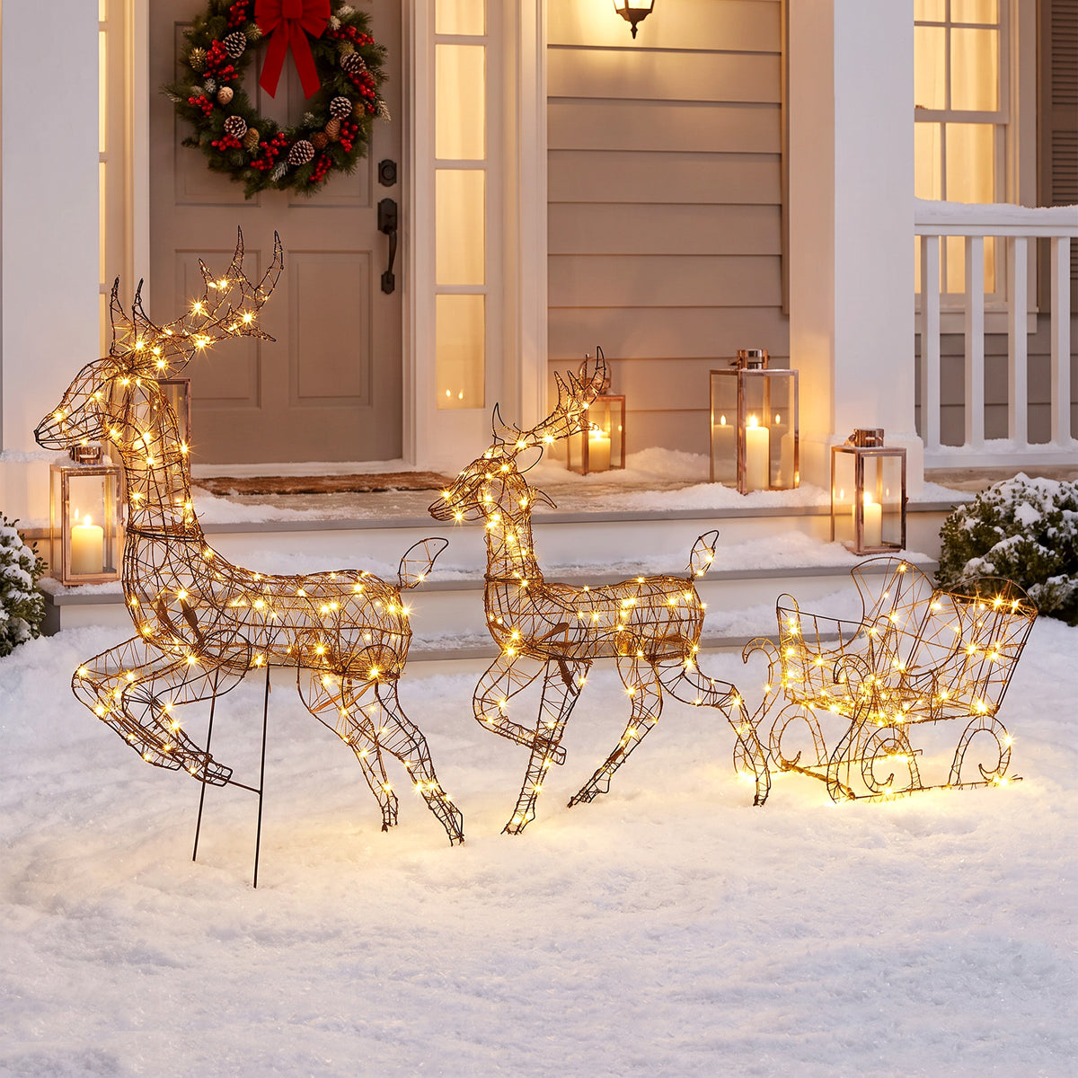 Outsunny 3-Piece Lighted Reindeer and Sleigh Set, PP Rattan Outdoor Christmas Decoration with LEDs, 8 Modes, Daily Timer