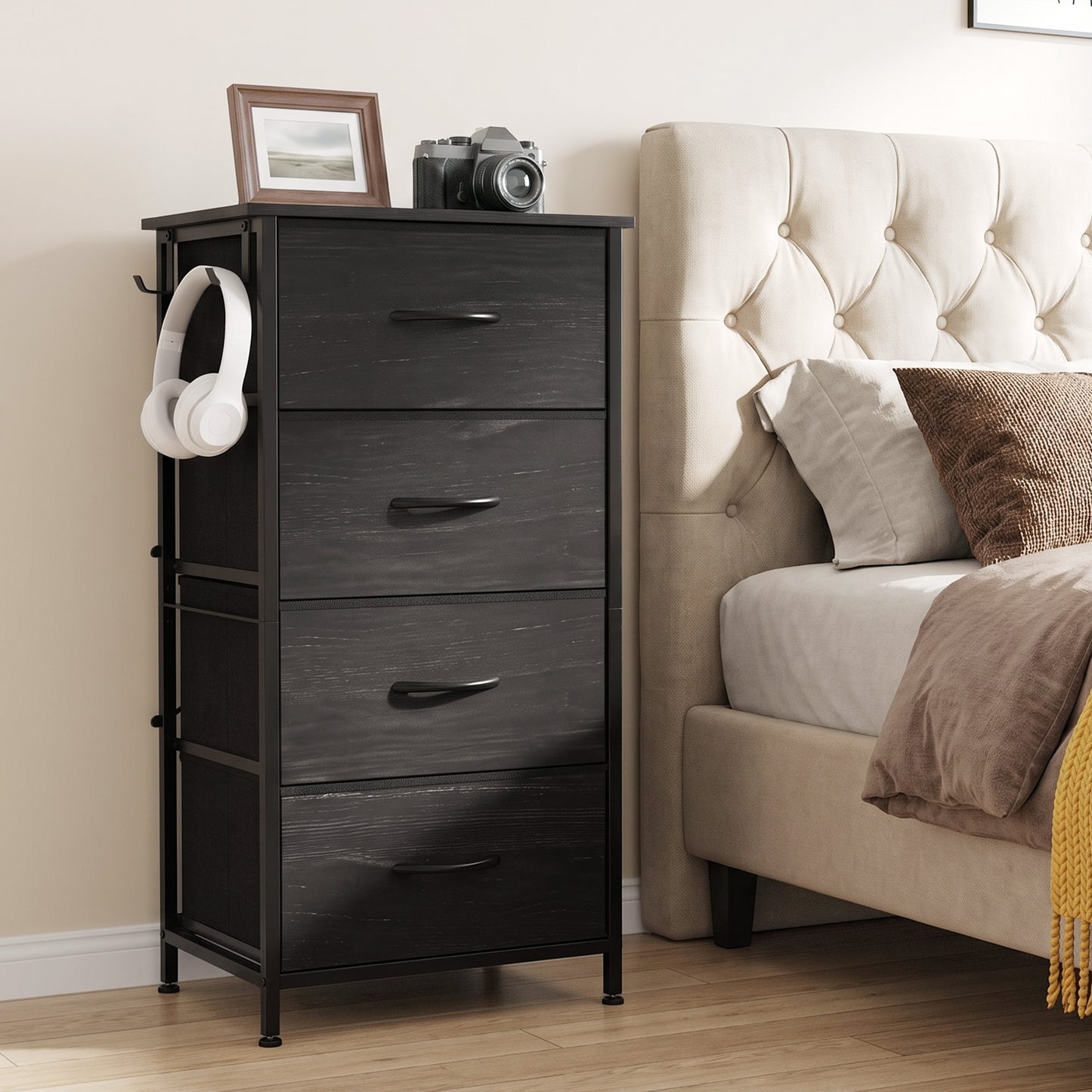 HOMCOM Chest of Drawers, Dresser with 4 Fabric Drawers, Tall Storage Unit with 4 Pockets and 2 Hooks, Steel Frame, Black