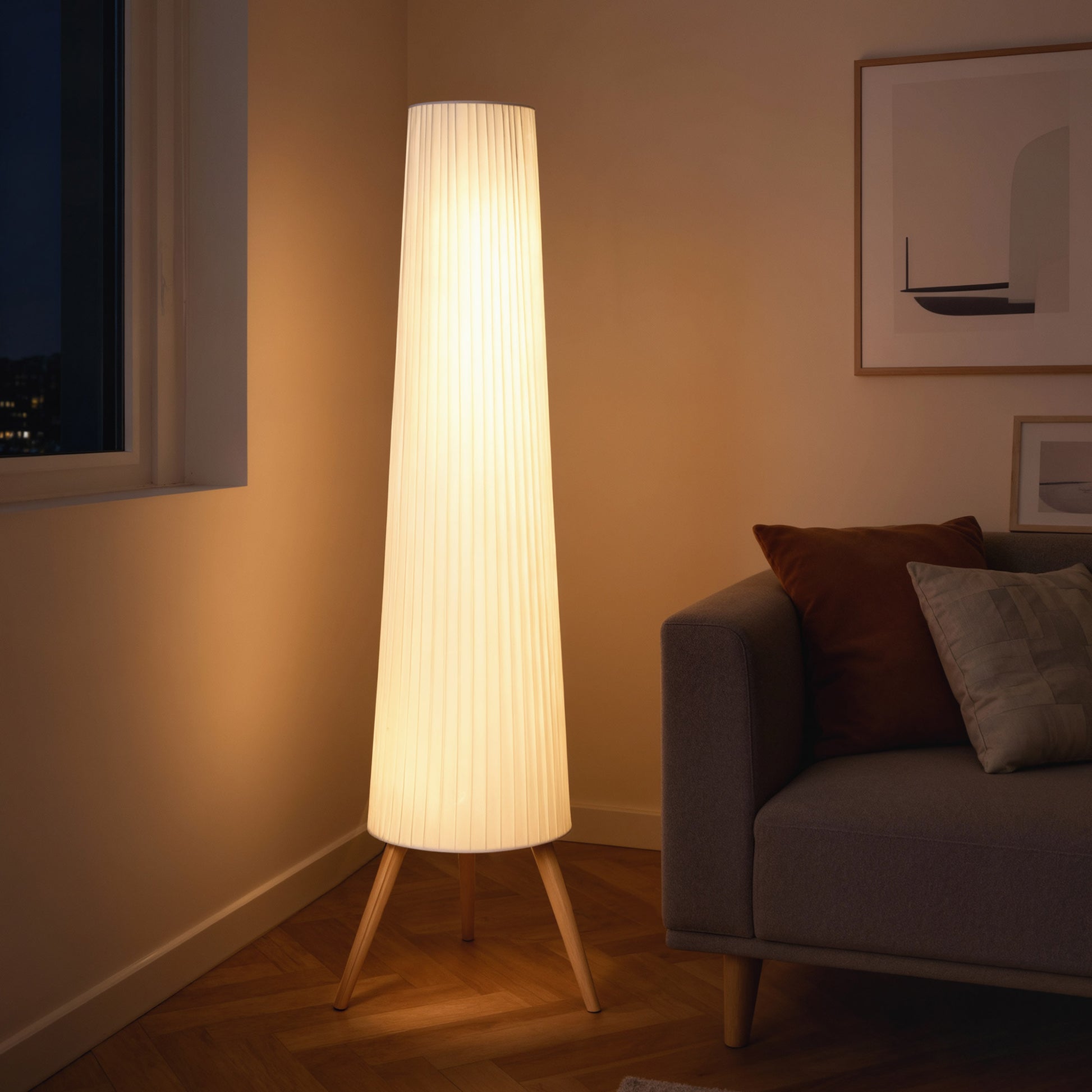 HOMCOM Three-Level Tripod Floor Lamp - White