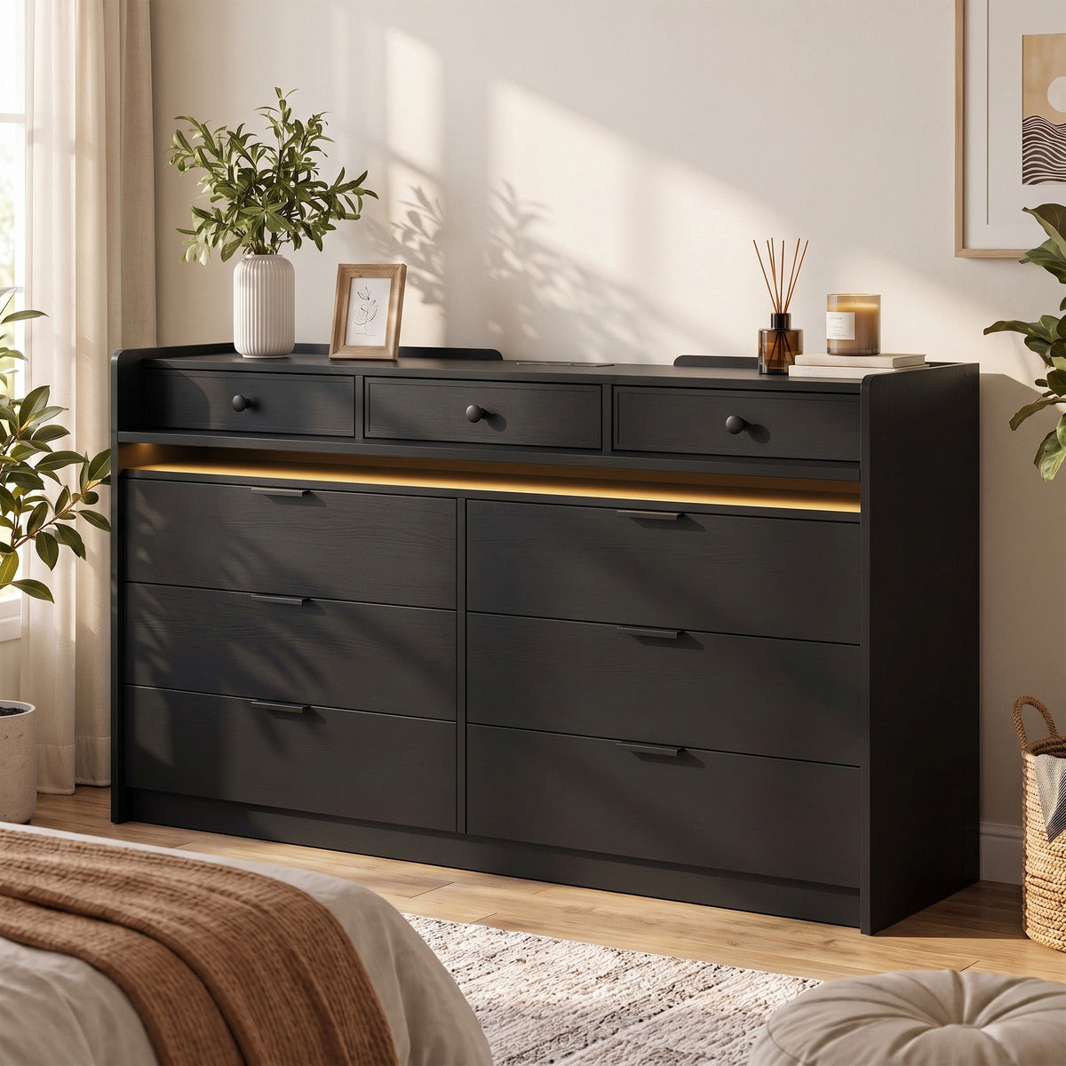 HOMCOM Chest of Drawers for Bedroom with LED Light & Charging Station, 9 Drawers Storage Unit/TV Stand, Black