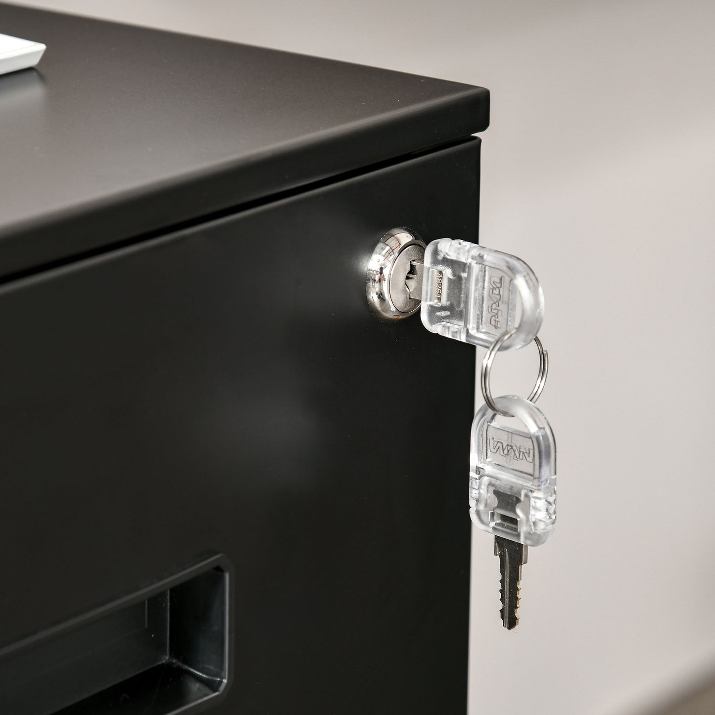 Vinsetto Metal Mobile File Cabinet with Wheels, Lockable 2 Drawer Filing Cabinet for A4, Legal, Letter, Compact Under Desk Storage Unit with Pre-Assembled Body for Home Office, 39 x 48 x 67cm, Black