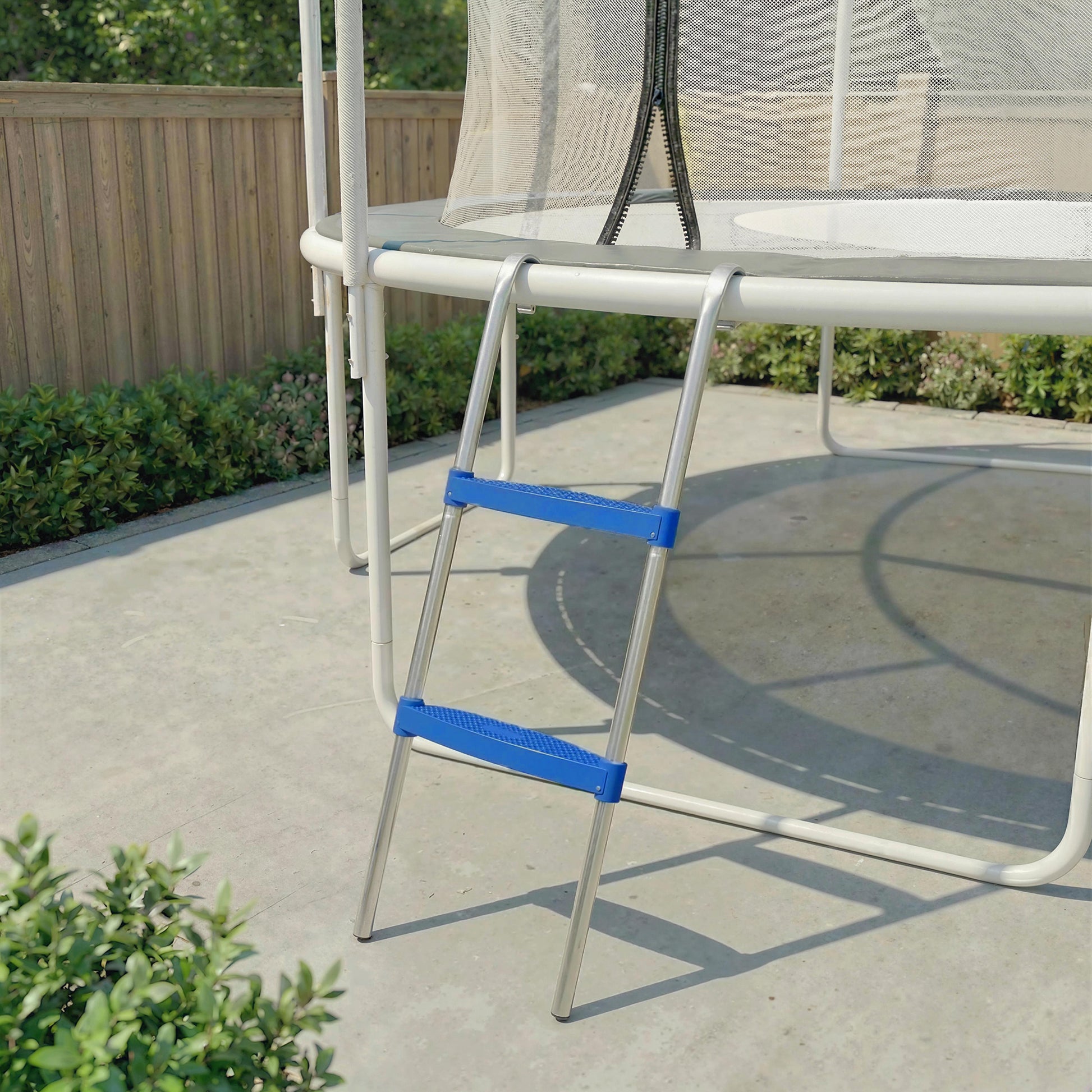 SPORTNOW Trampoline Ladder, 2-Steps with Horizontal Wide Steps, Universal Hook, Galvanised Steel Frame, 150kg Load Capacity
