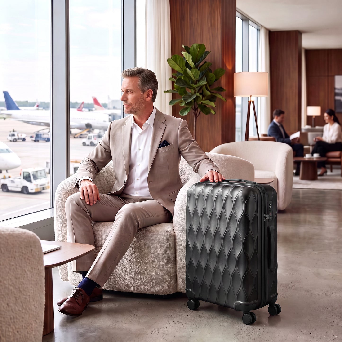 HOMCOM 65cm 64L Suitcase, Lightweight ABS Hard Shell Carry On Luggage with TSA Lock, Spinner Wheels, Telescopic Handle, Black